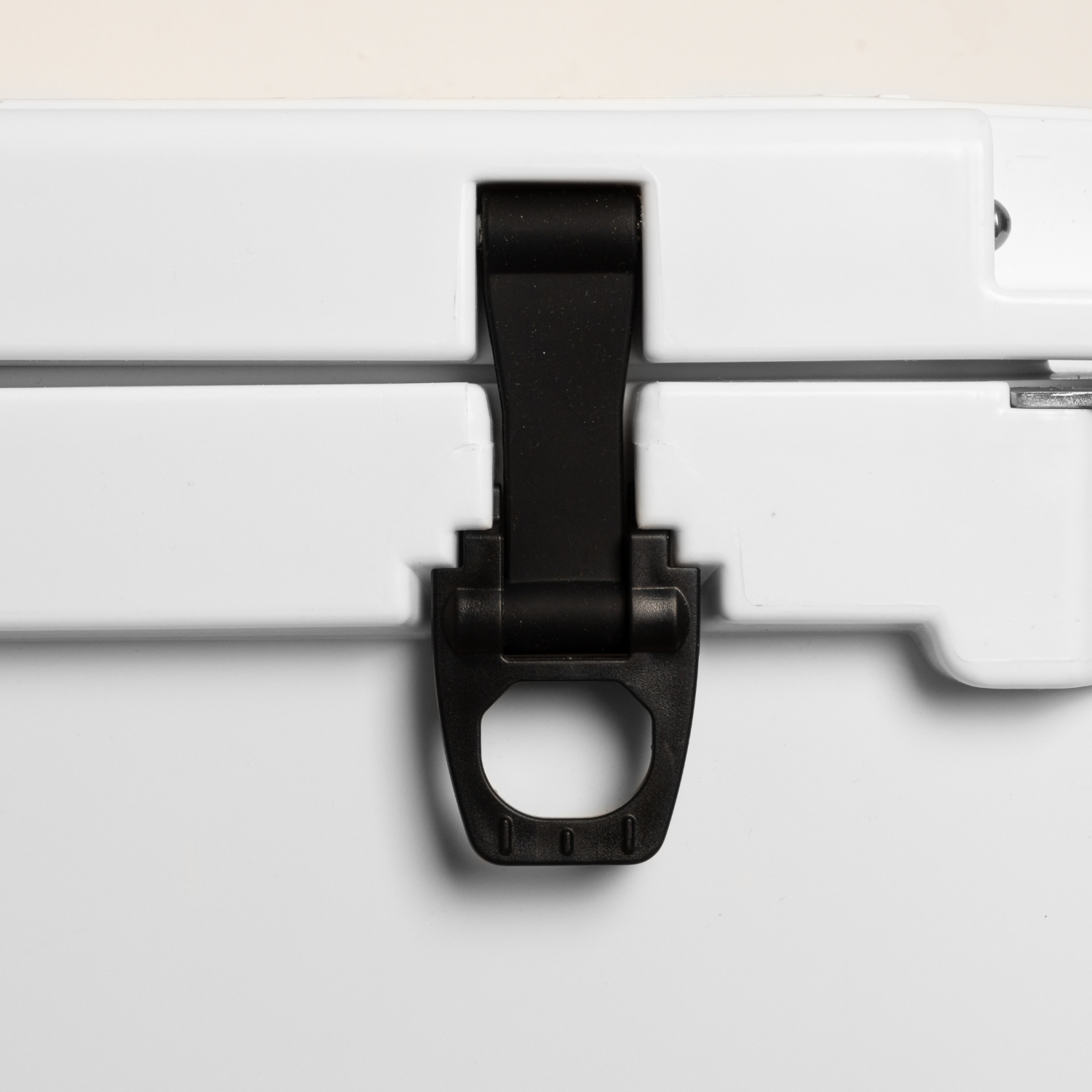 OFF ROAD 55QT WHITE COOLER